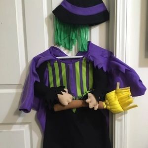 Halloween witch costume with hat